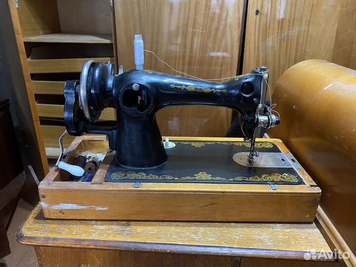 Швейная машина подольск ручная