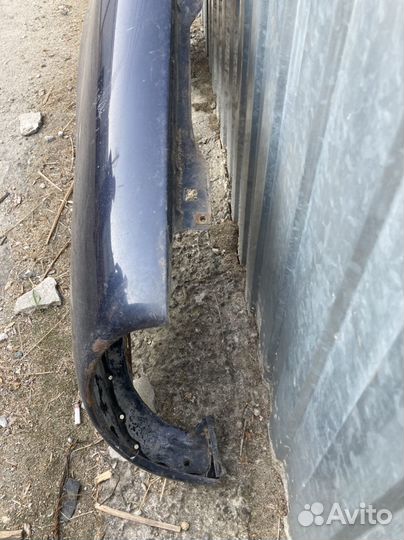 Крыло на 210 mercedes