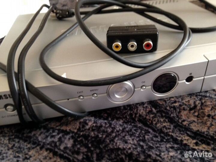 Цифровой спутниковый приемник для тарелки