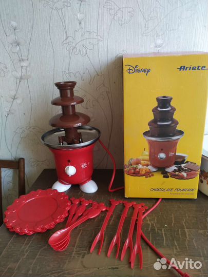 Аренда шоколадного фонтана Disney для детей