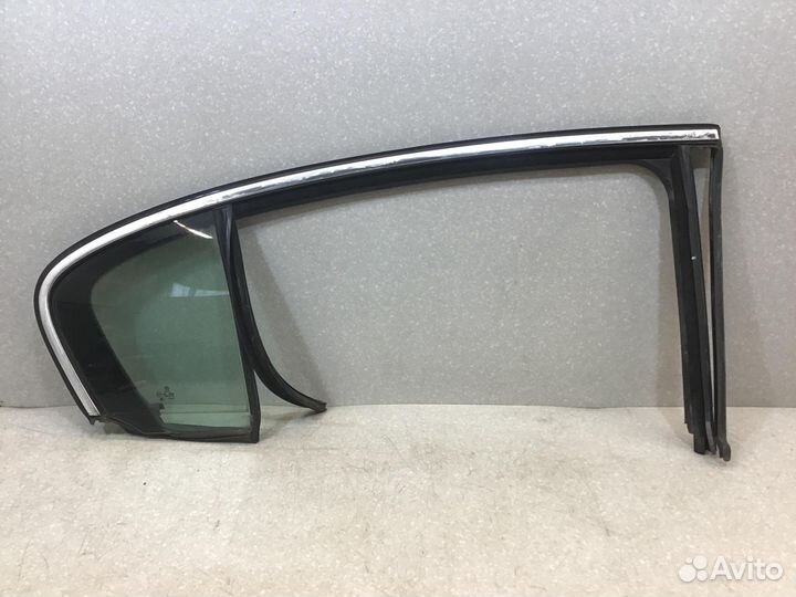 Стекло двери задней правой VW Passat B6 2005-2010