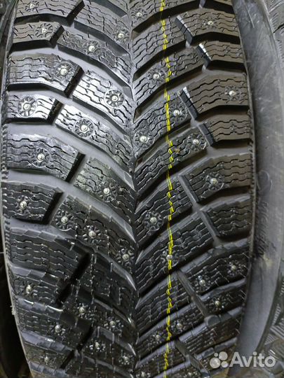 Michelin X-Ice North 4 215/65 R17 103T