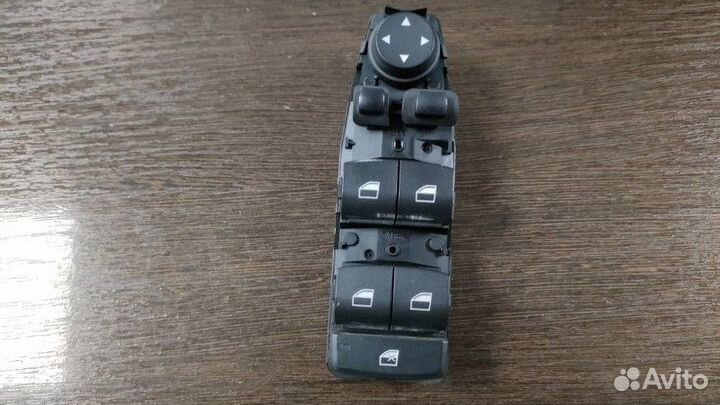 Блок кнопок стеклоподъемника Bmw 528I F10 N20B20A