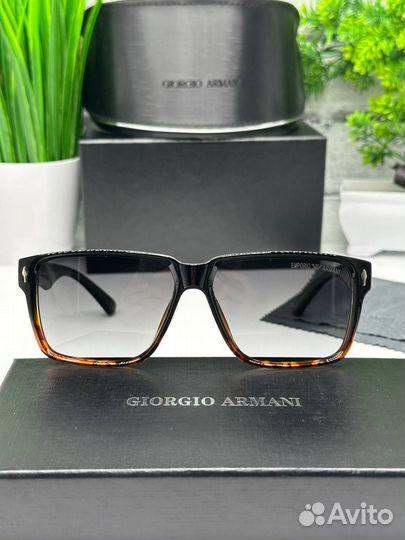 Солнцезащитные очки мужские Giorgio Armani