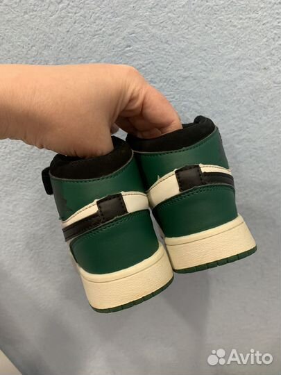 Кроссовки джорданы