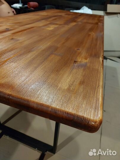 Кухонный стол
