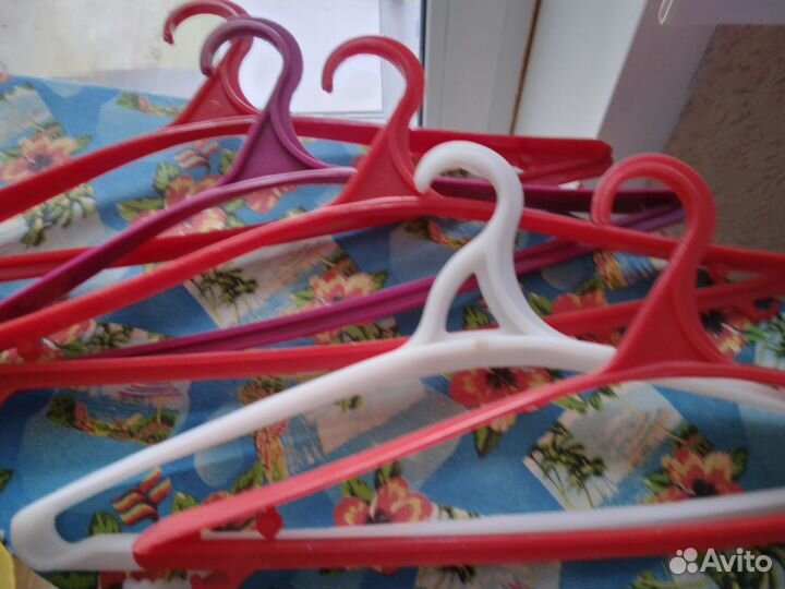 Вешалка 4 шт