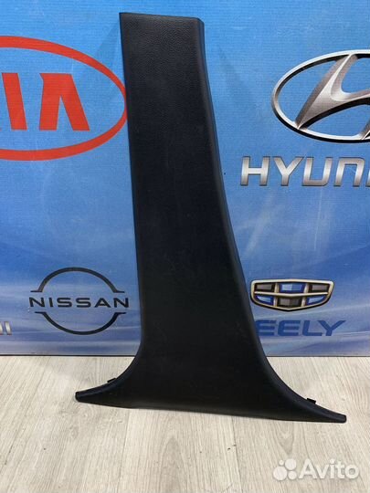 Обшивка средней стойки накладка ремня безопасности