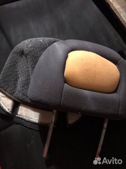 Подголовник задний Mitsubishi Lancer 9