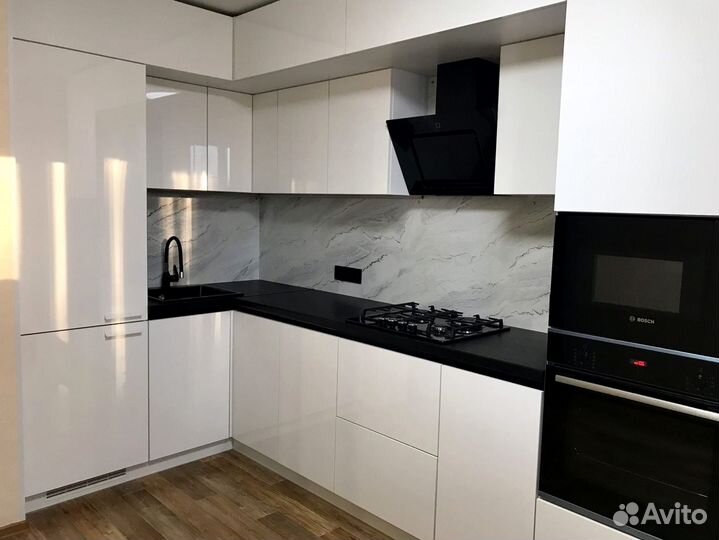 Кухонный гарнитур угловой в потолок