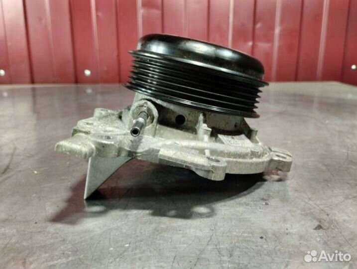 Помпа Mercedes E-Class W213 OM654 2.0 CDI 2019