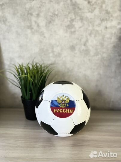 Футбольныы мяч