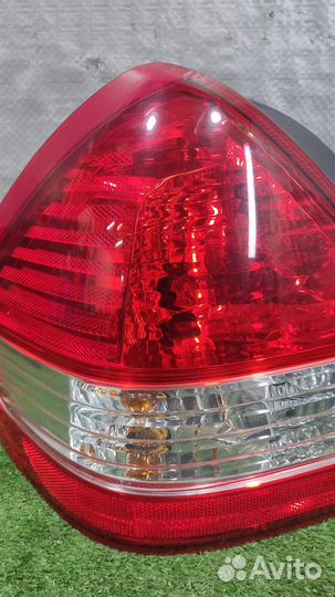 Фонарь задний левый Nissan Tiida 2008