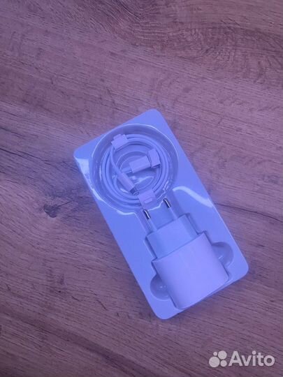 Быстрая зарядка для iPhone 20 W