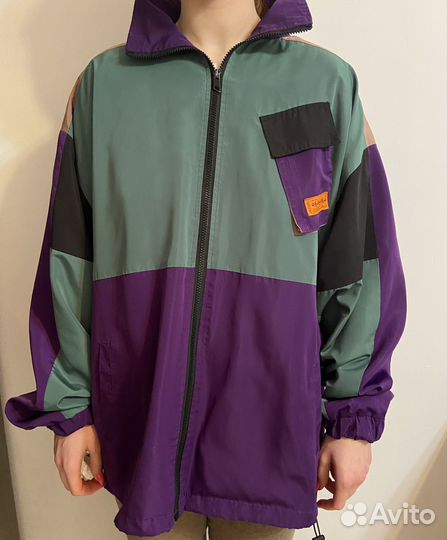 Куртка-ветровка в стиле 90х