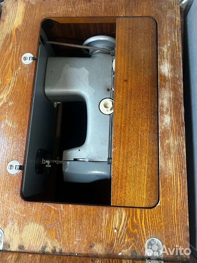 Швейная машина бу