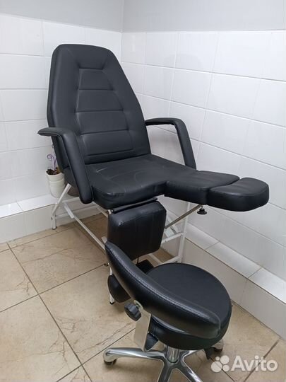Педикюрное кресло и стул к нему бу