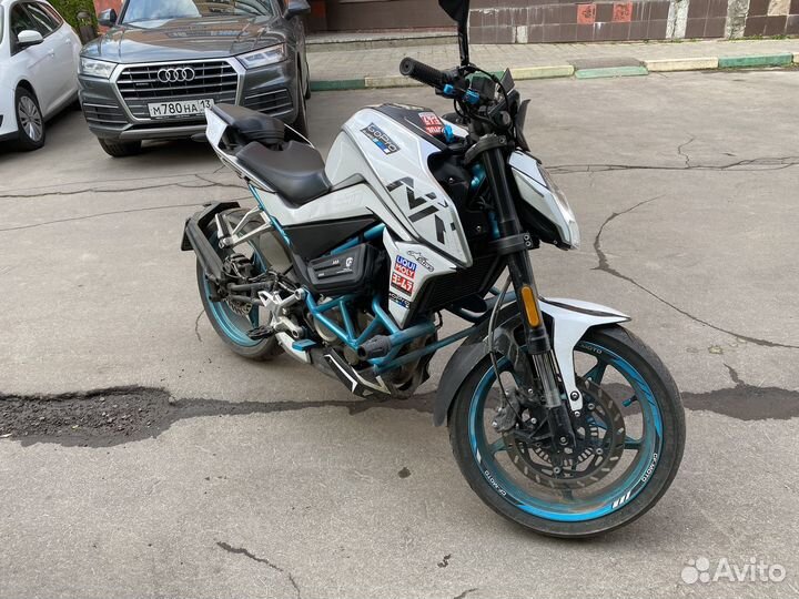 Мотоцикл CFmoto 250nk