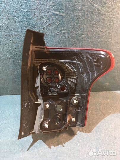 Стоп сигнал Toyota Fielder, NZE161 13-102 284W0053