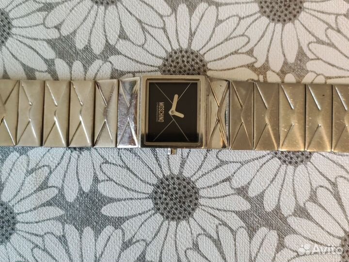 Часы женские moschino