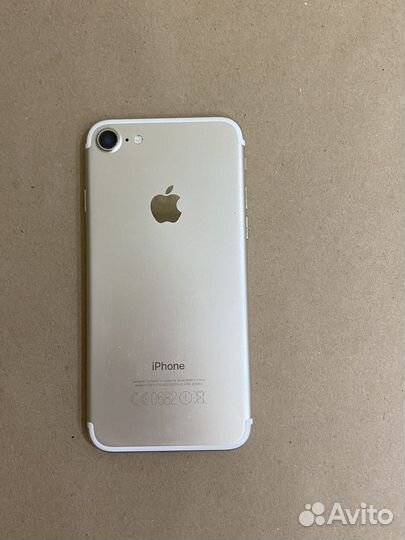 iPhone 7, 32 ГБ