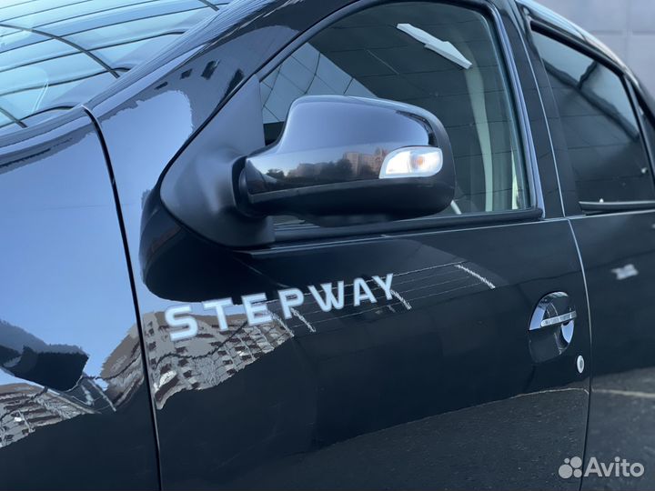 Renault Logan Stepway 1.6 МТ, 2019, 51 000 км