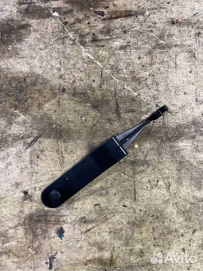 Крепление коврика салона Mercedes-Benz A-Class