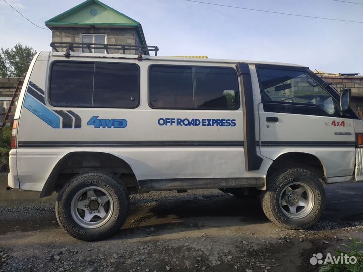 Mitsubishi Delica 2.5 МТ, 1987, 320 000 км