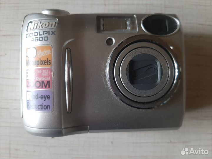 Цифровой фотоаппарат Nikon CoolPix 4600