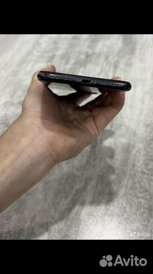 Телефон iPhone 7 plus 128gb