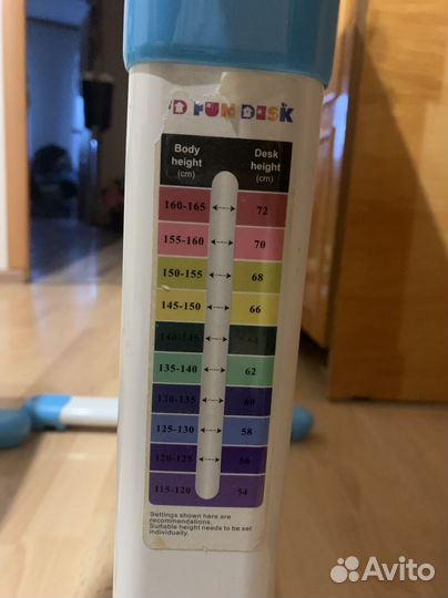 Растущая детская парта со стульчиком FunDesk