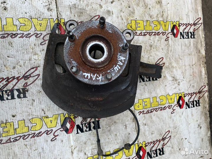 Кулак поворотный левый Nissan Qashqai 1 поколение