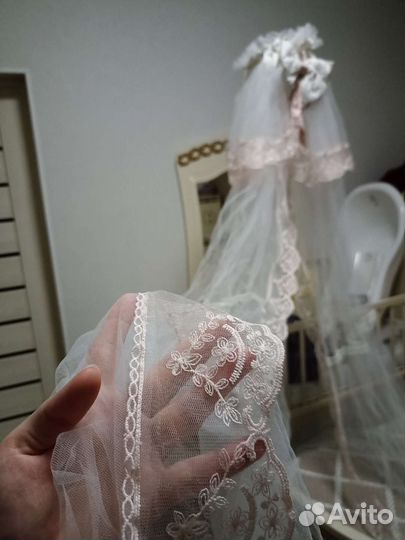 Балдахин в кроватку с держателем и наматрасник