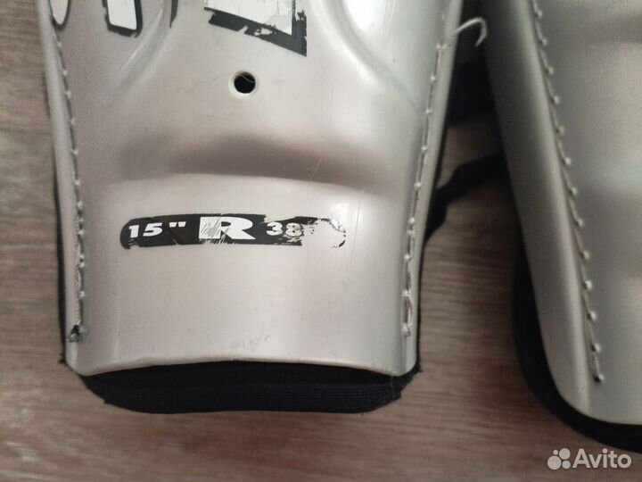 Щитки хоккейные мужские