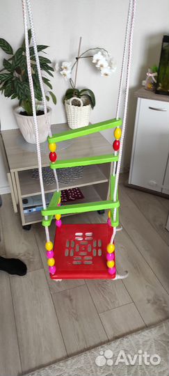 Детская качель подвесная