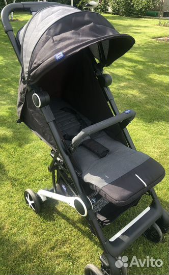 Прогулочная коляска chicco