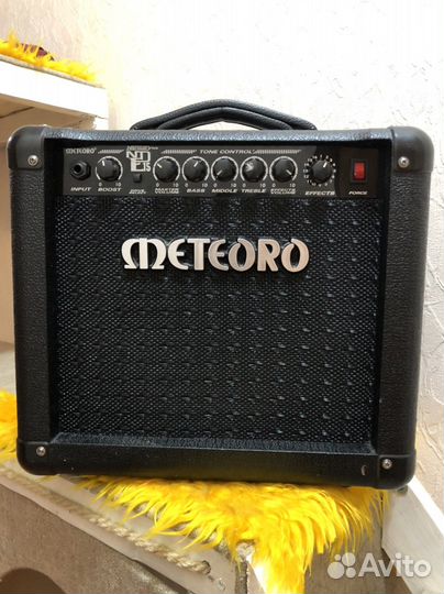 Гитарный комбоусилитель Meteoro