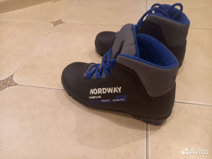 Ботинки лыжные на мальчика