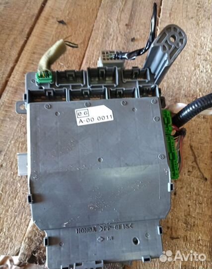 Блок предохранителей Аккорд 7