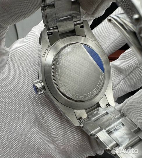 Красивые мужские наручные часы Tudor