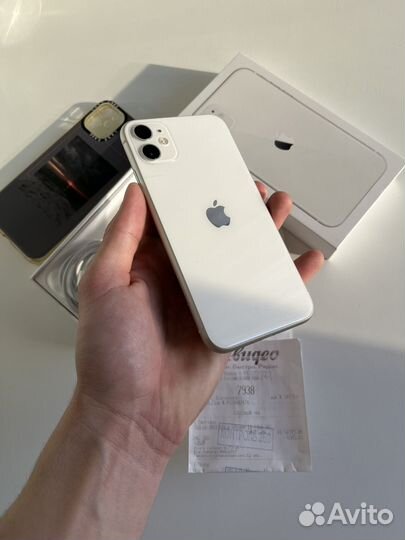 iPhone 11, 64 ГБ