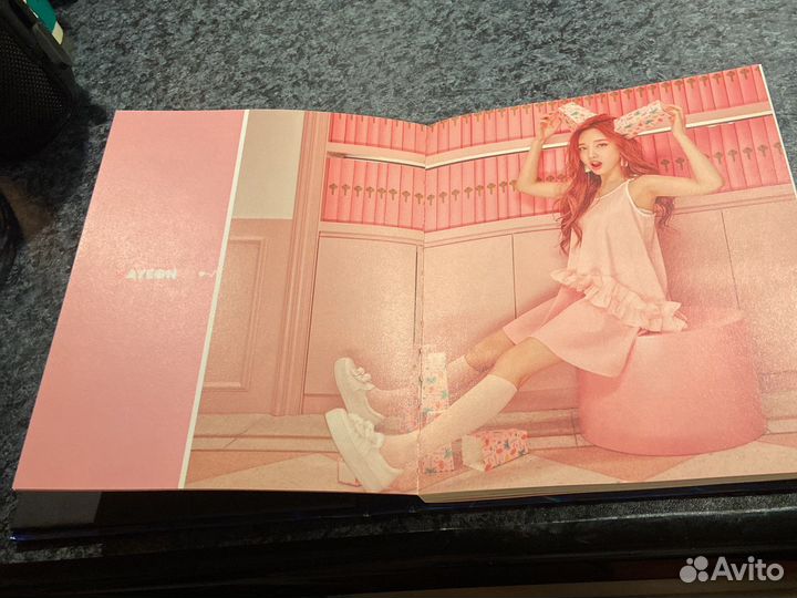 Альбом twice signal