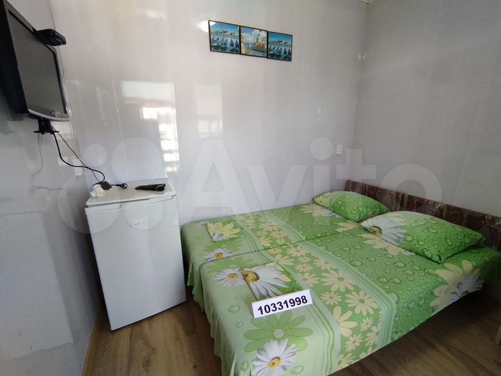 Комната 8,1 м² в 8-к., 2/2 эт.