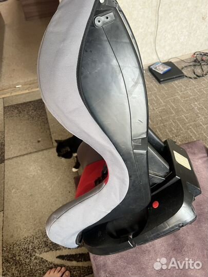 Автомобильное кресло