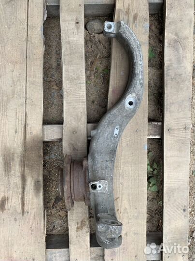 Кулак поворотный передний правый bmw x5 е70