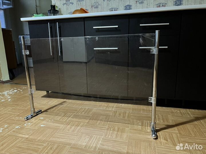 Экран защитный оргстекло