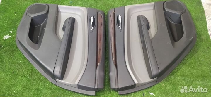 Обшивки дверей пара задние Cadillac Srx 3.0 бензин