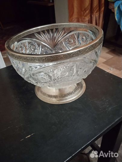 Хрустальная ваза