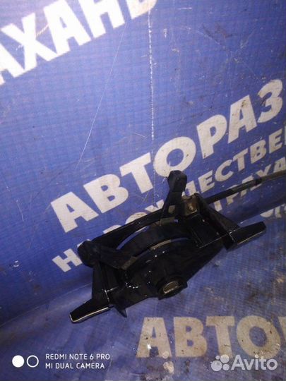 Кронштейн регулятора заслонки печки Ваз Лада 2104