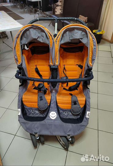 Прогулочная коляска для двойни или погодок